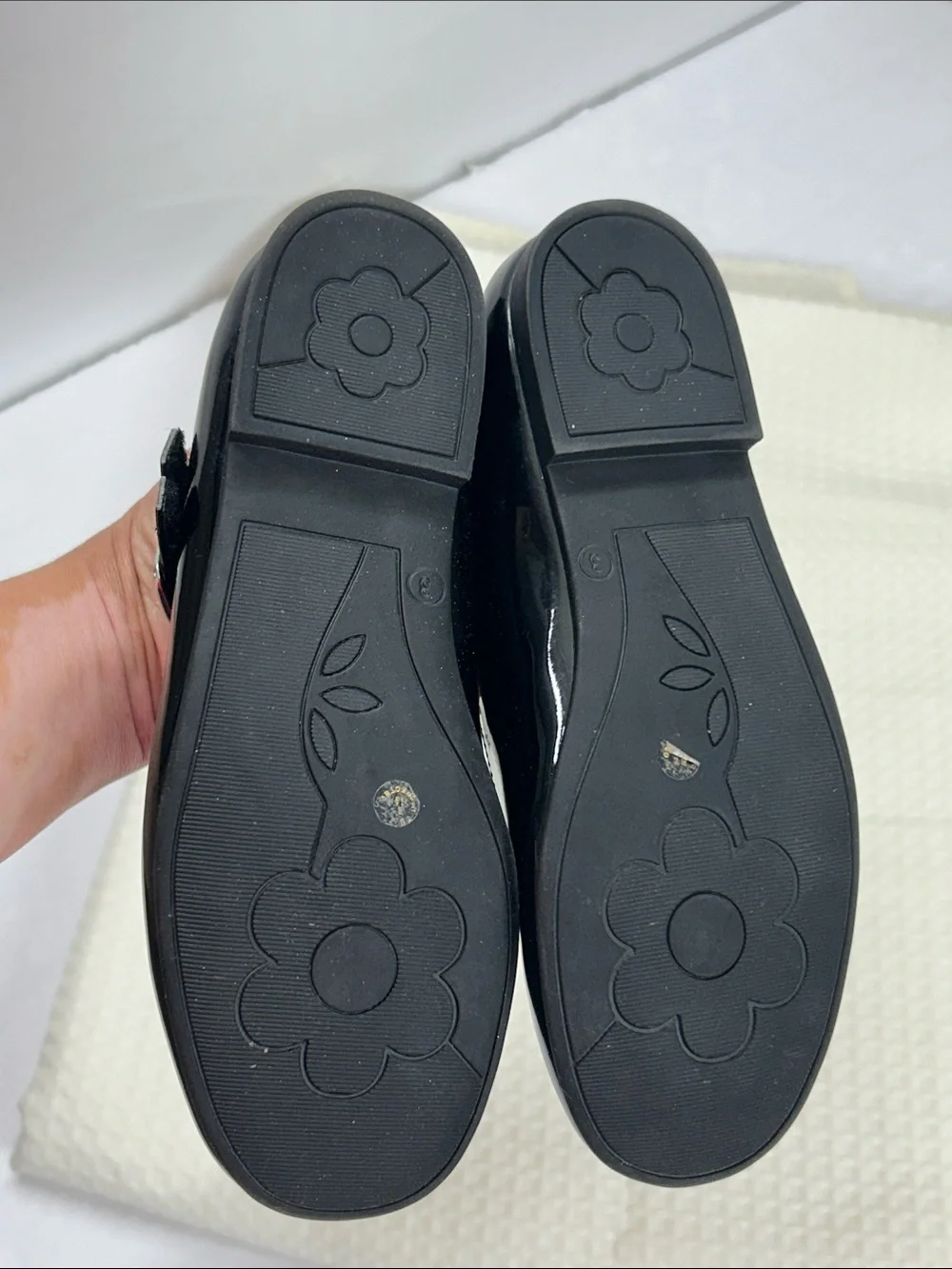 Girls' Black Patent Mary Jane Shoes